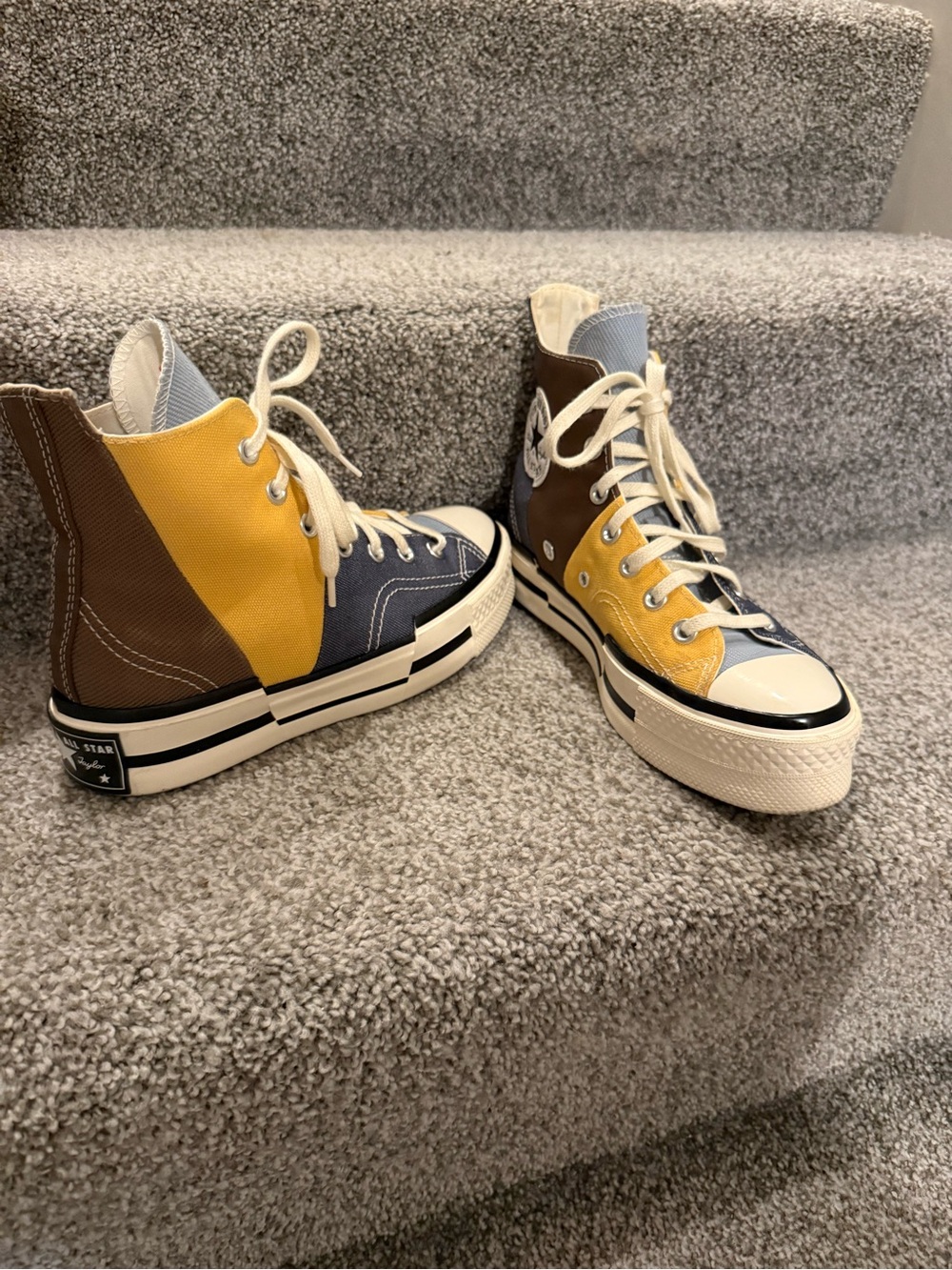 Colorblock High-Top Converse - Picture 2 of 9